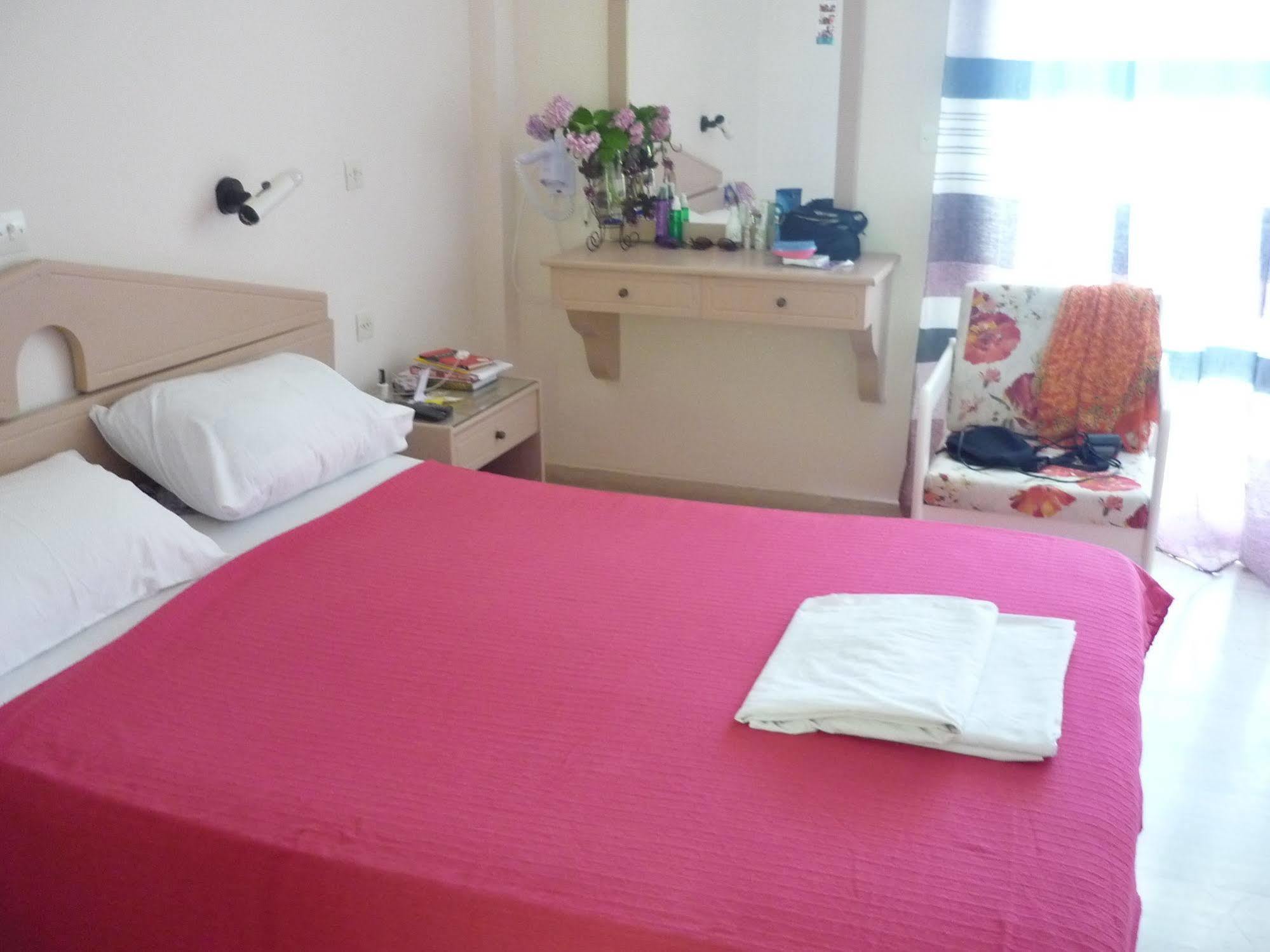 Karina Hotel ベニテス エクステリア 写真