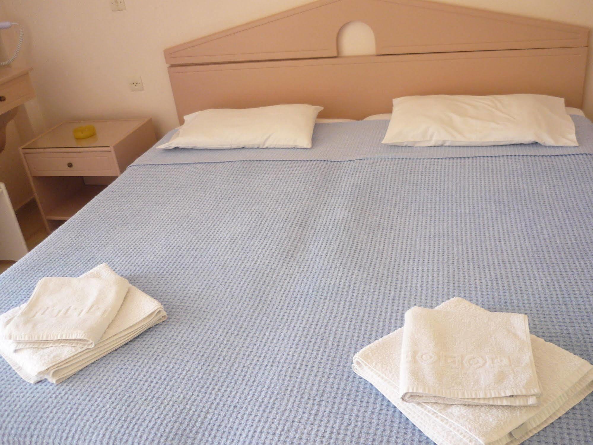 Karina Hotel ベニテス エクステリア 写真